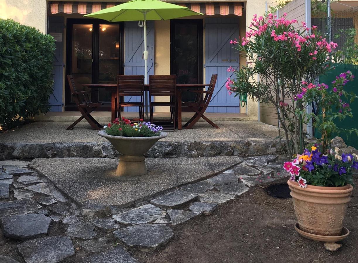 T2 Rez De Jardin 300M Plage De Beaucours Sanary Sur Mer Exterior foto